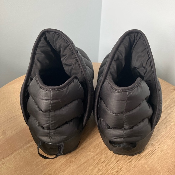 The North Face Black Quilted Women's Shoes - Picture 5 of 6